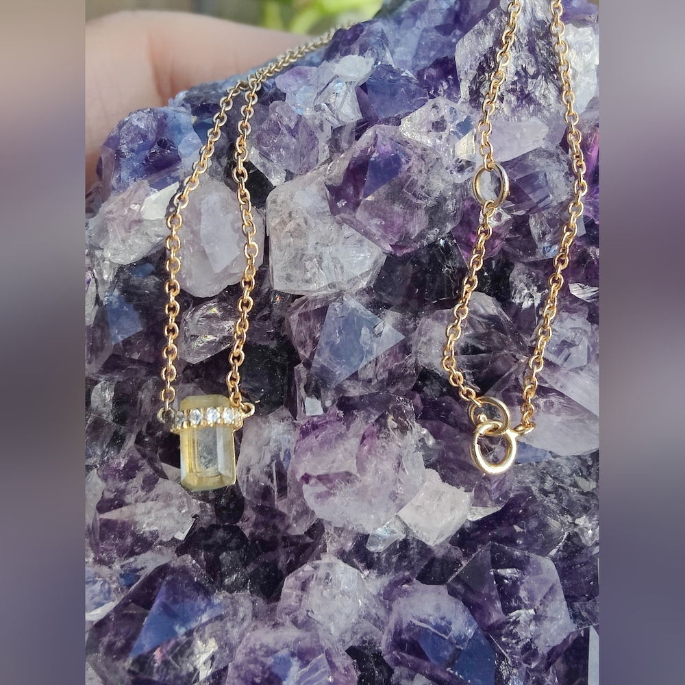 ✨✨SOLD✨✨Elegant 14k Gold Necklace with Peridot Diamond Pendant - Picture 3 of 4